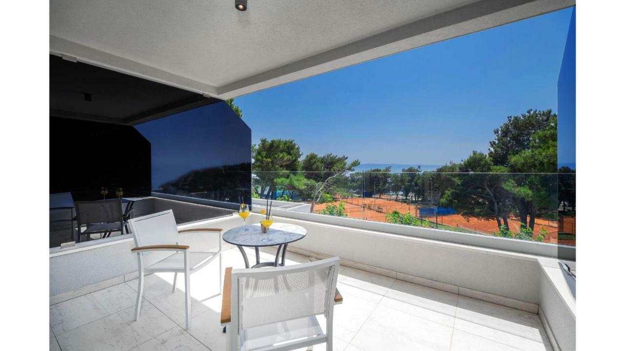 Deluxe Double Room Balcony Partial Sea View