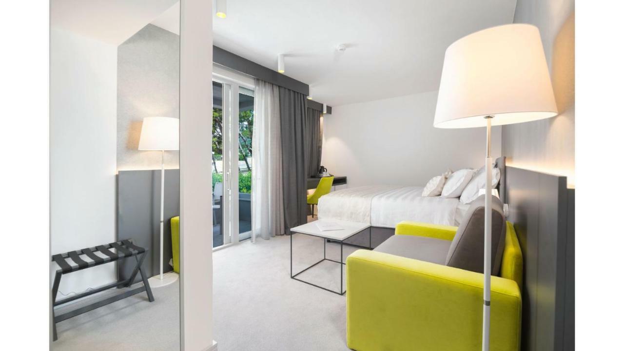 Deluxe Double Room Balcony Park View